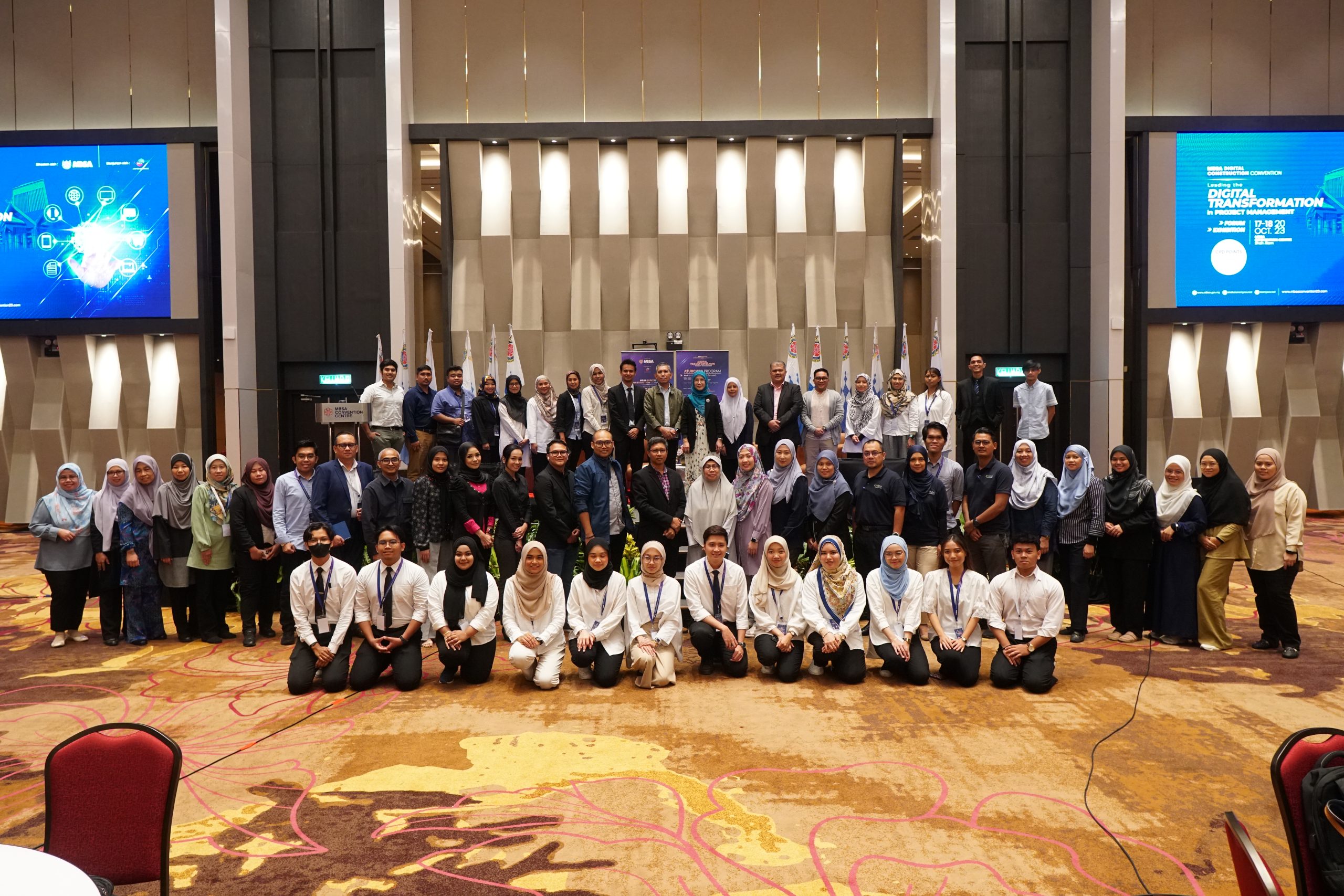 Leading digital transformation in project management