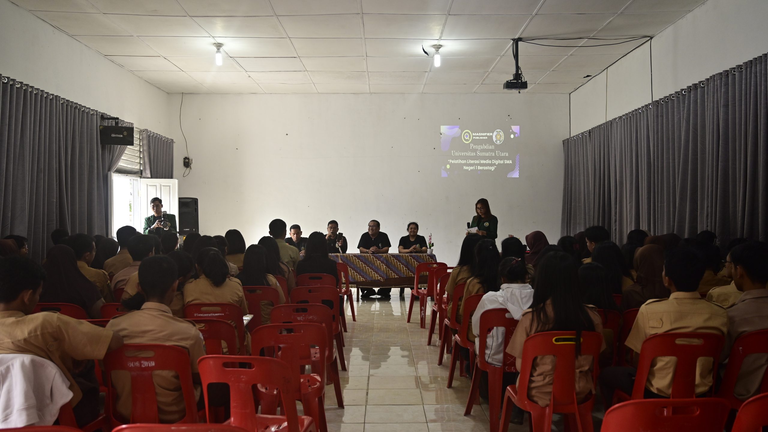 Community Awareness Raising Efforts: Digital Literacy Training for Teenage Social Media Users