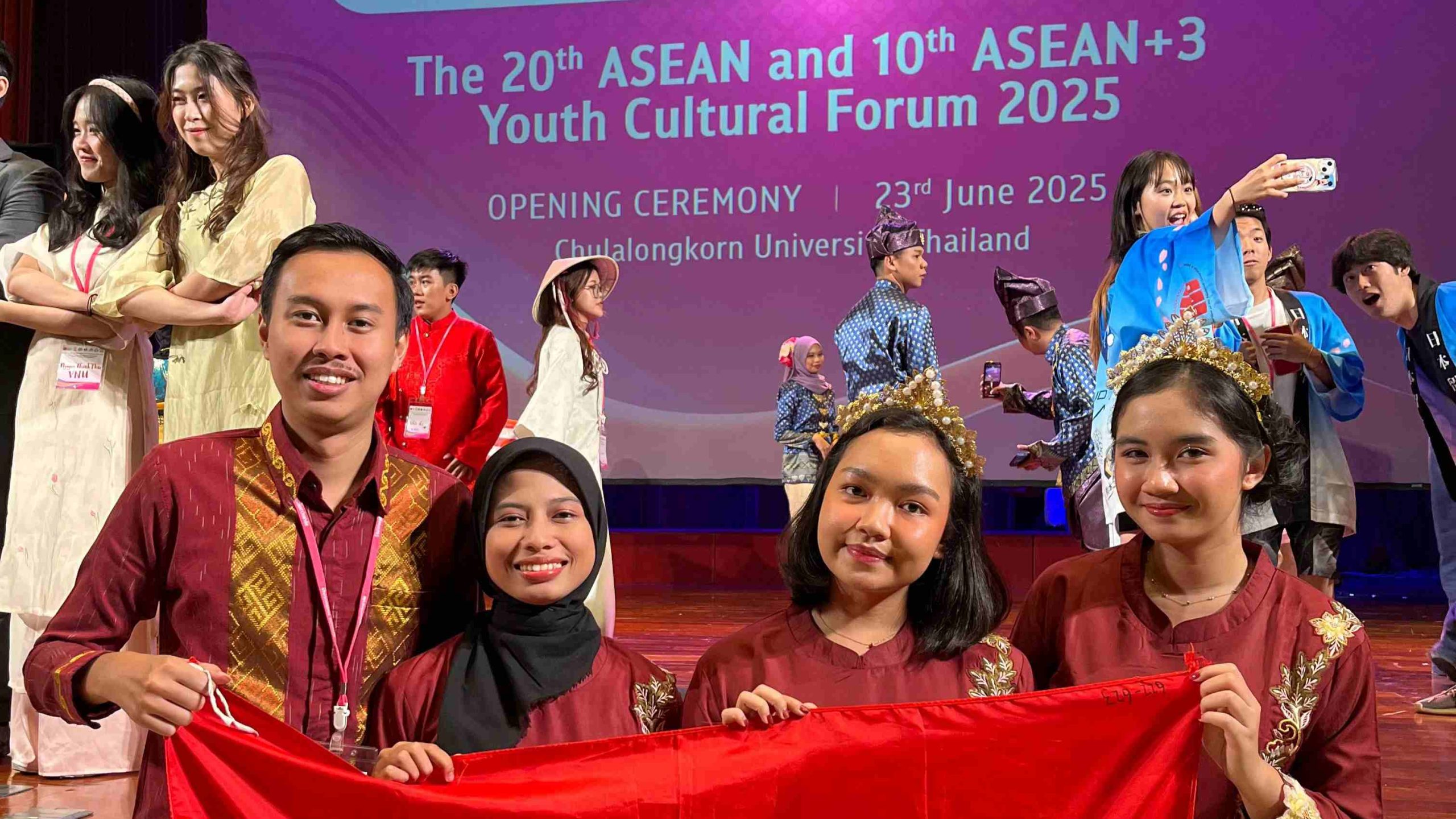 Students represents Indonesia at AYCF+3